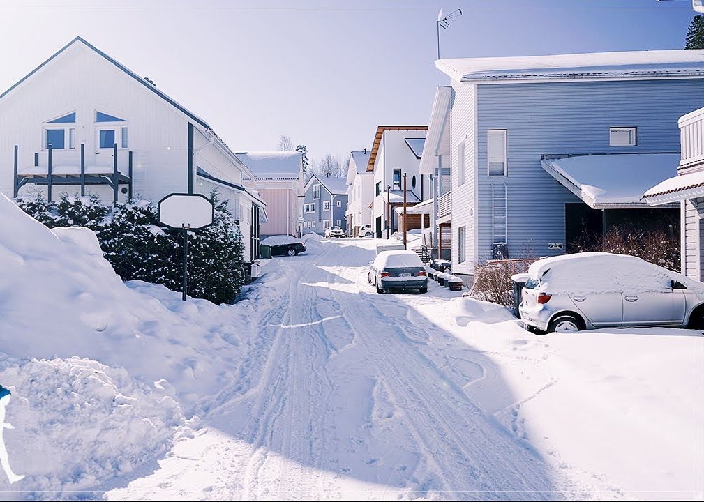 芬兰小镇雪景图片