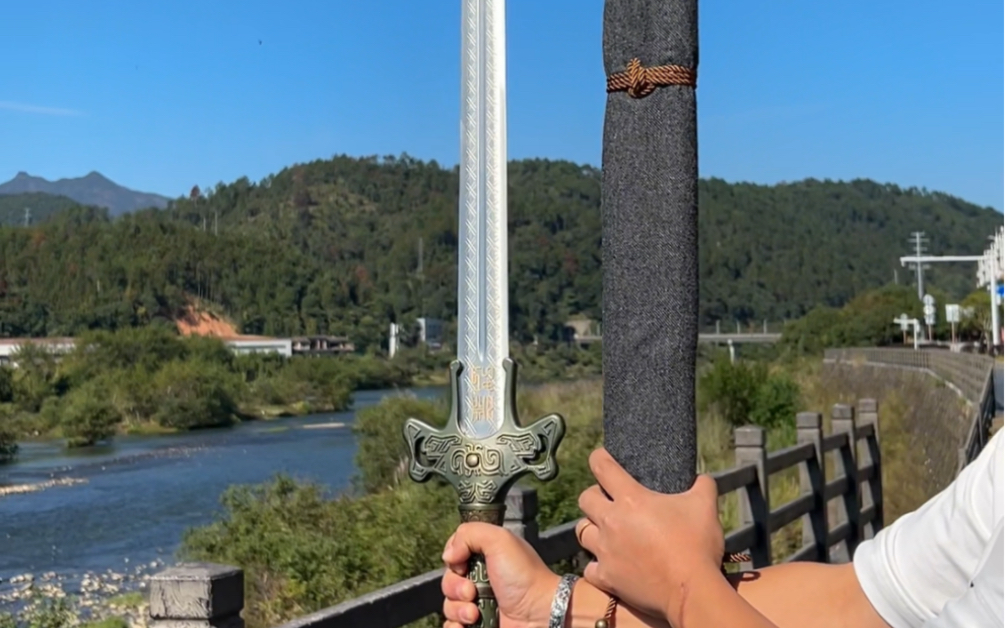 【秦时明月】盖聂的佩剑"渊虹剑"高度还原,真的太帅了!