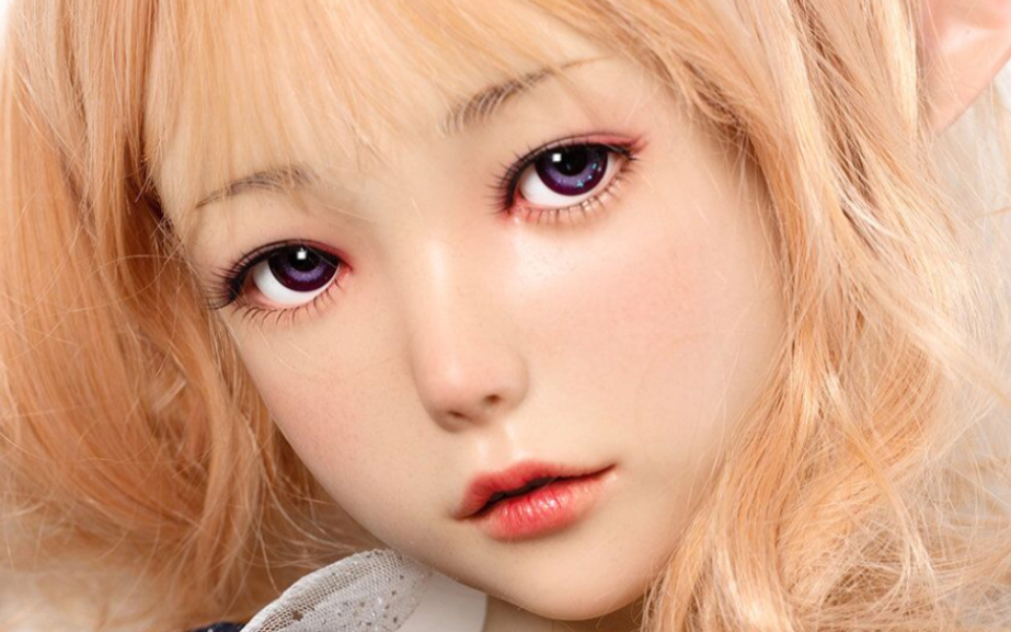 二次元大型手办cos萝莉风格的实体硅胶娃娃非充气娃娃视频展现日常