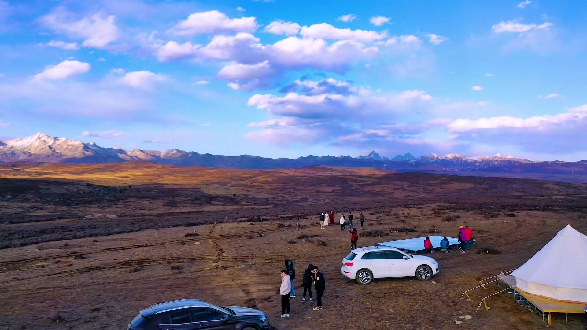 鱼子西 川西最佳360°观景平台 不可错过的风景点 看雪山看星空