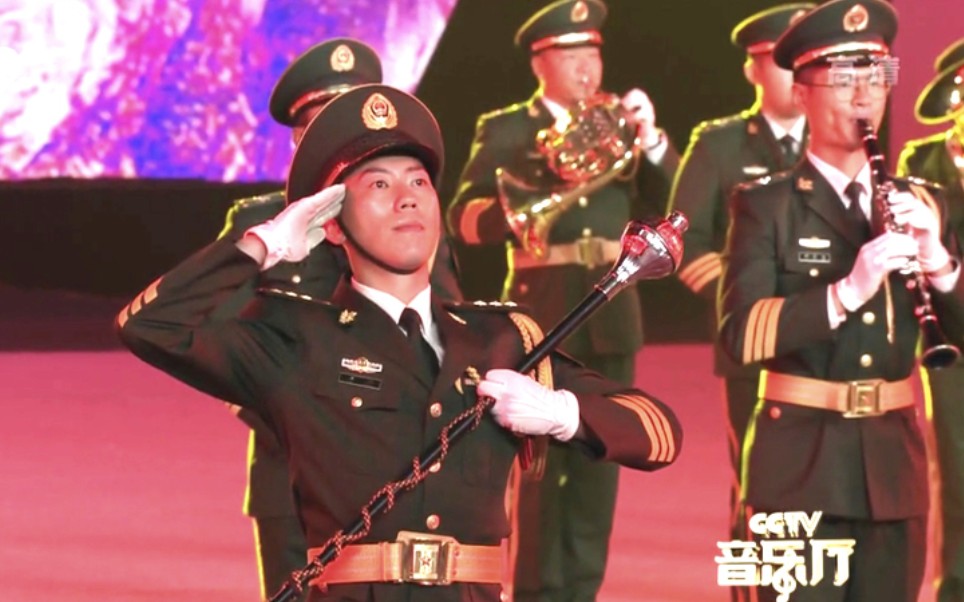 经典军乐辉煌时刻武警卫士军乐团演奏2019年南昌军乐节闭幕式