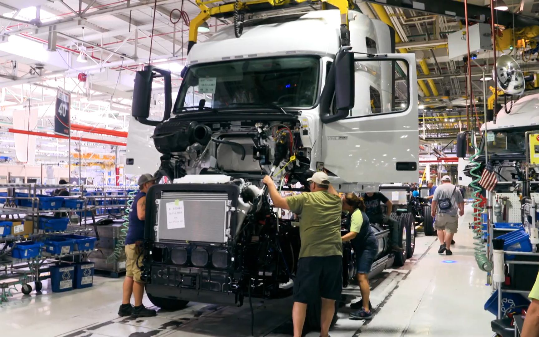 12个小时生产一台卡车—探访沃尔沃vnl卡车制造生产线介绍