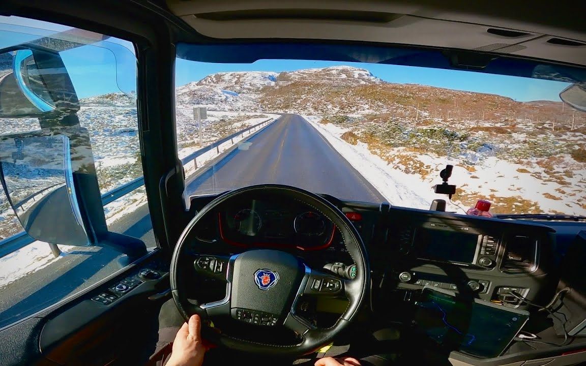 第一视角驾驶斯堪尼亚s520v8沿途美好雪山雪景还有海景风景极佳希望