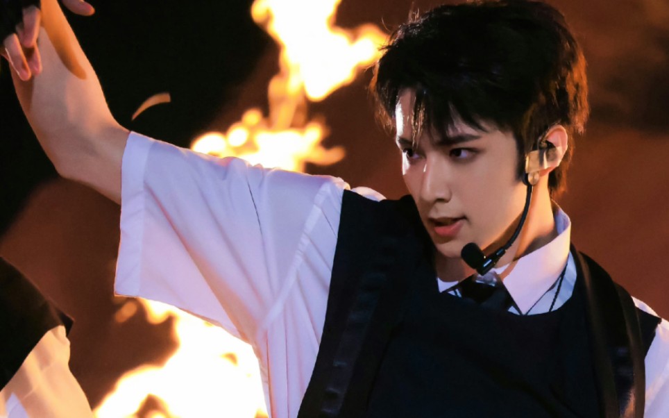 比刘耀文帅的只会是下一次出现的刘耀文!