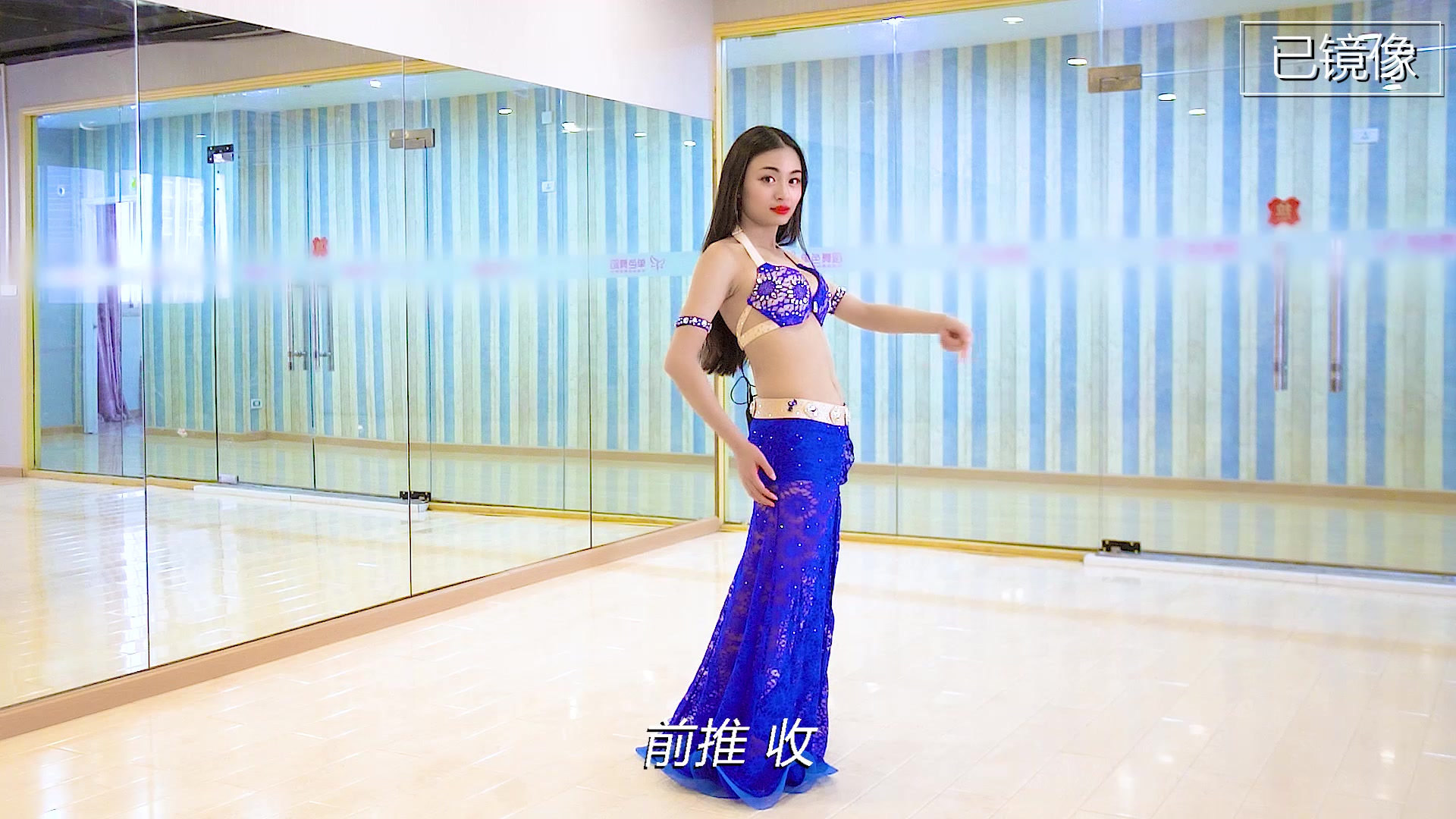 [图]秦晓琪导师肚皮舞展示《Akon - Belly Dancer》