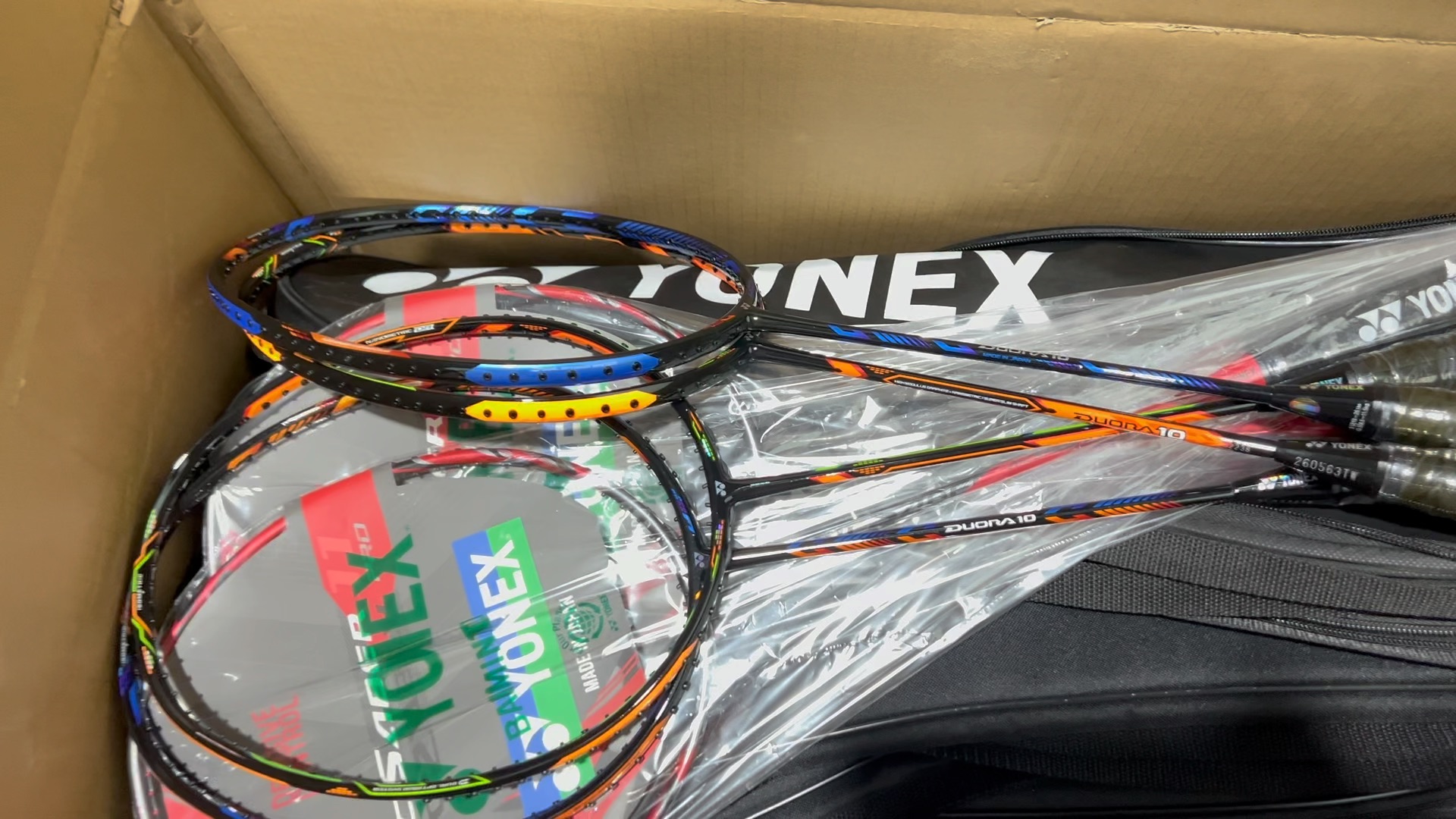 [图]“冠”军之路，由此崛起！yonex 双刃10 李宗伟败者为王同款球拍到货了！