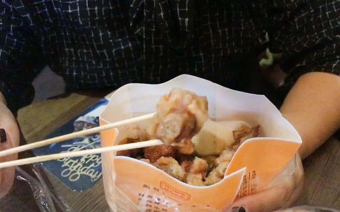 胖乐vlog:全国连锁的网红美食,一天最少能挣3000多,嚼起来嘎嘣脆!哔哩哔哩bilibili