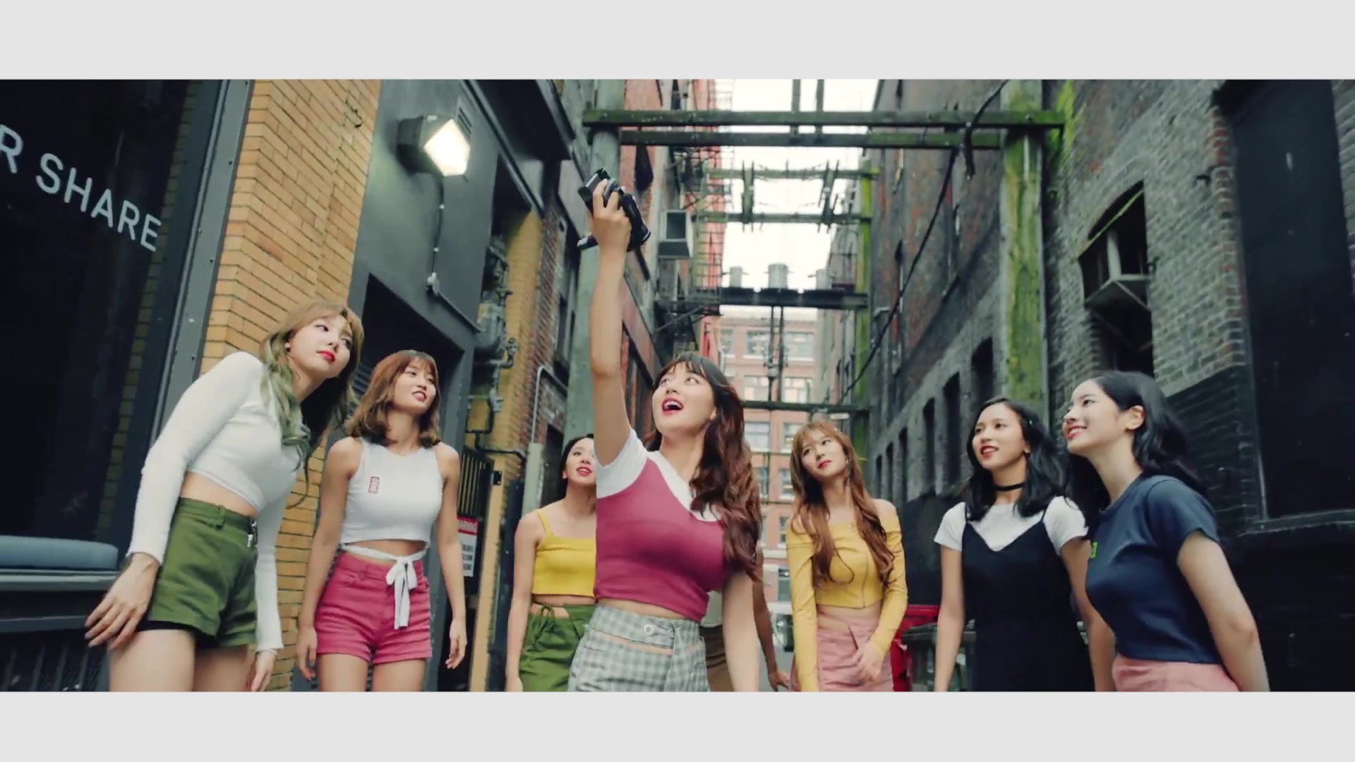 [伴奏mv白框] twice-likey