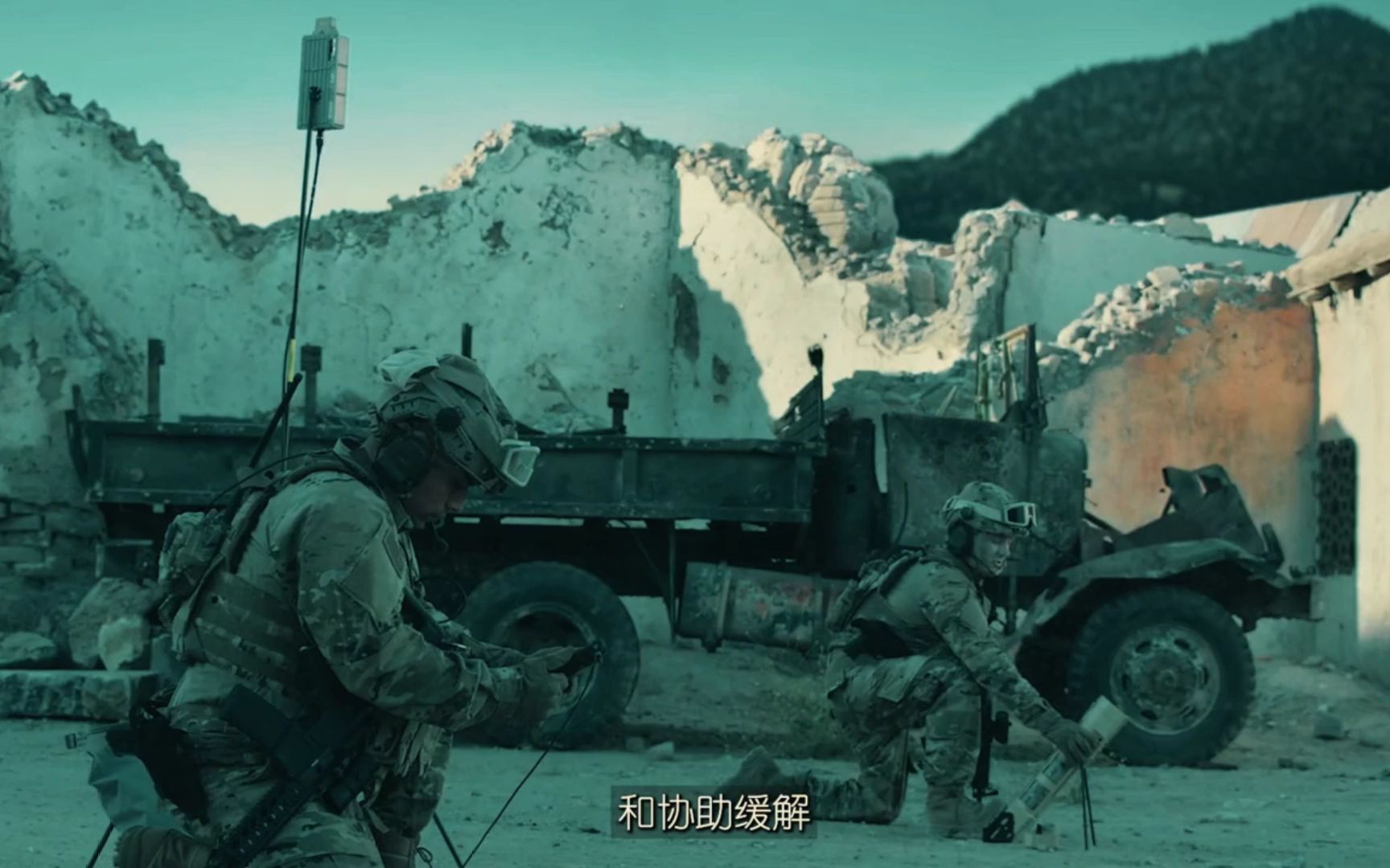 单兵自杀式攻击无人机弹簧d巡飞弹蜂群集群攻击switchblade300600人脸