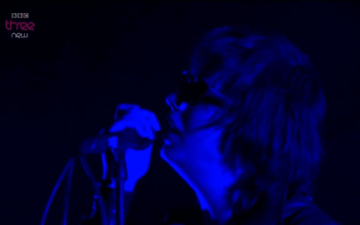 [图]The Strokes - Life Is Simple In The Moonlight (Reading 2011)