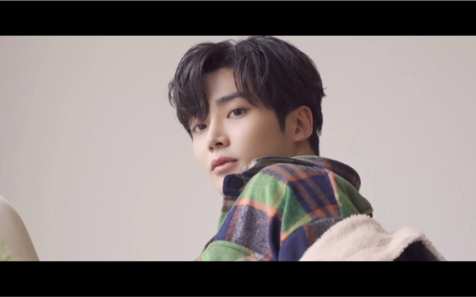 【sf9金路云×处处吻】一眼便偷一个心,一吻便杀