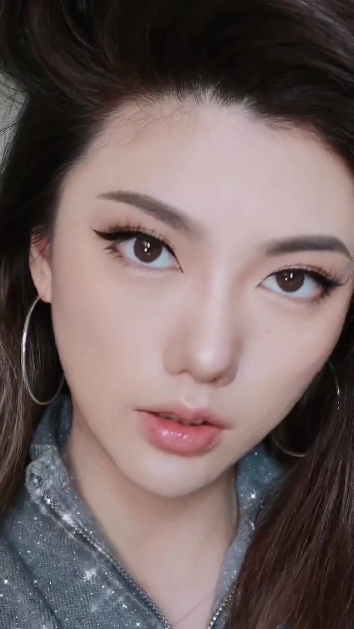 妆容分享 | 无眼影亚裔轻欧美绿茶妆95