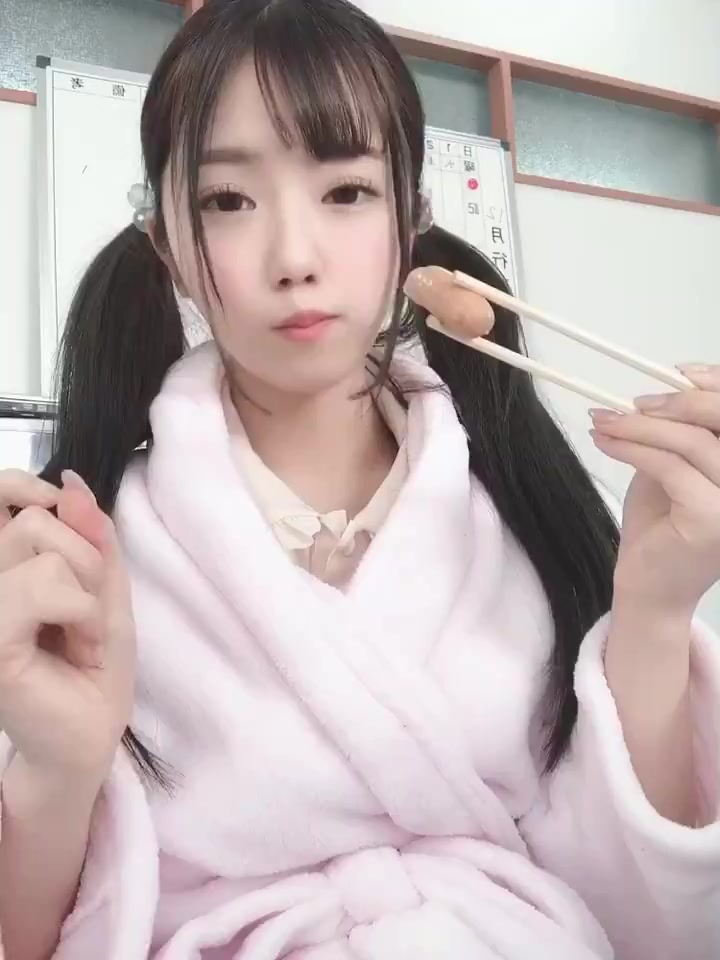 有栖露露有栖るる工作休息时要吃点小吃补充体力