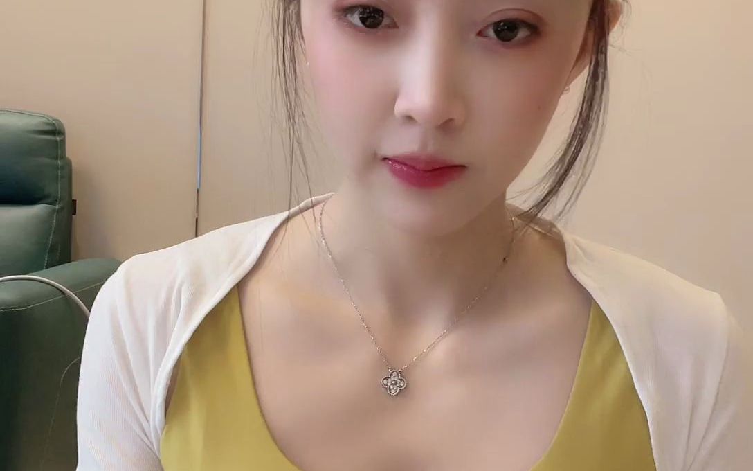 【dy】梦娜形体瑜伽 20220118 直播回放 第1场