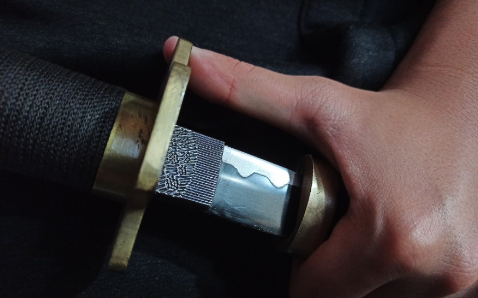 活动  帅气的旋转纳刀!