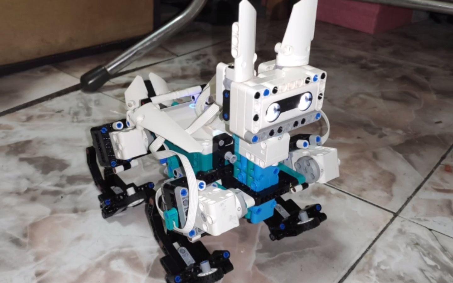 『 前 兔 无 量 』生肖兔子 乐高机器人发明家(lego51515 robot