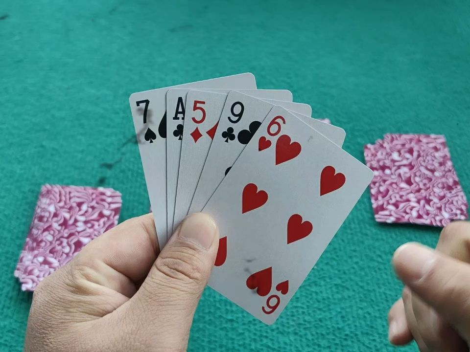 斗牛扑克牛牛打牌技巧全攻略:掌握洗牌发牌抓牌手法教学技巧,轻松赢得