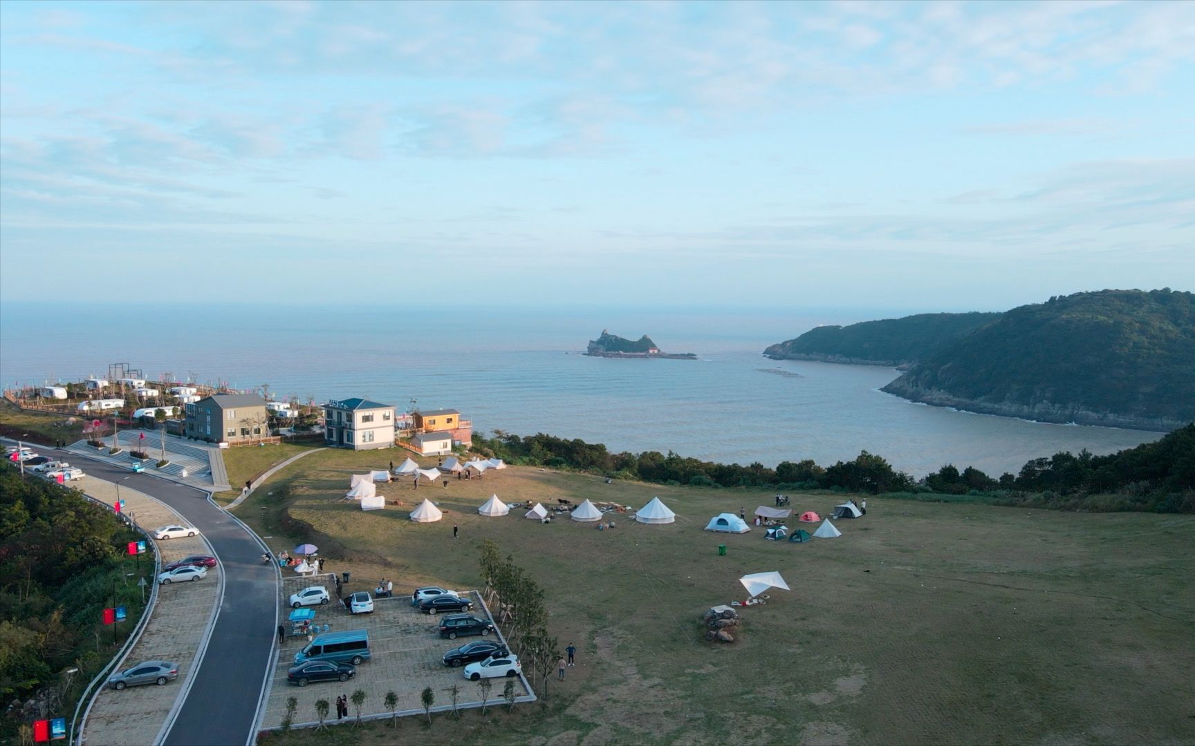 温州苍南韭菜园露营基地风景绝美 可惜风太大无奈只能汽车露营