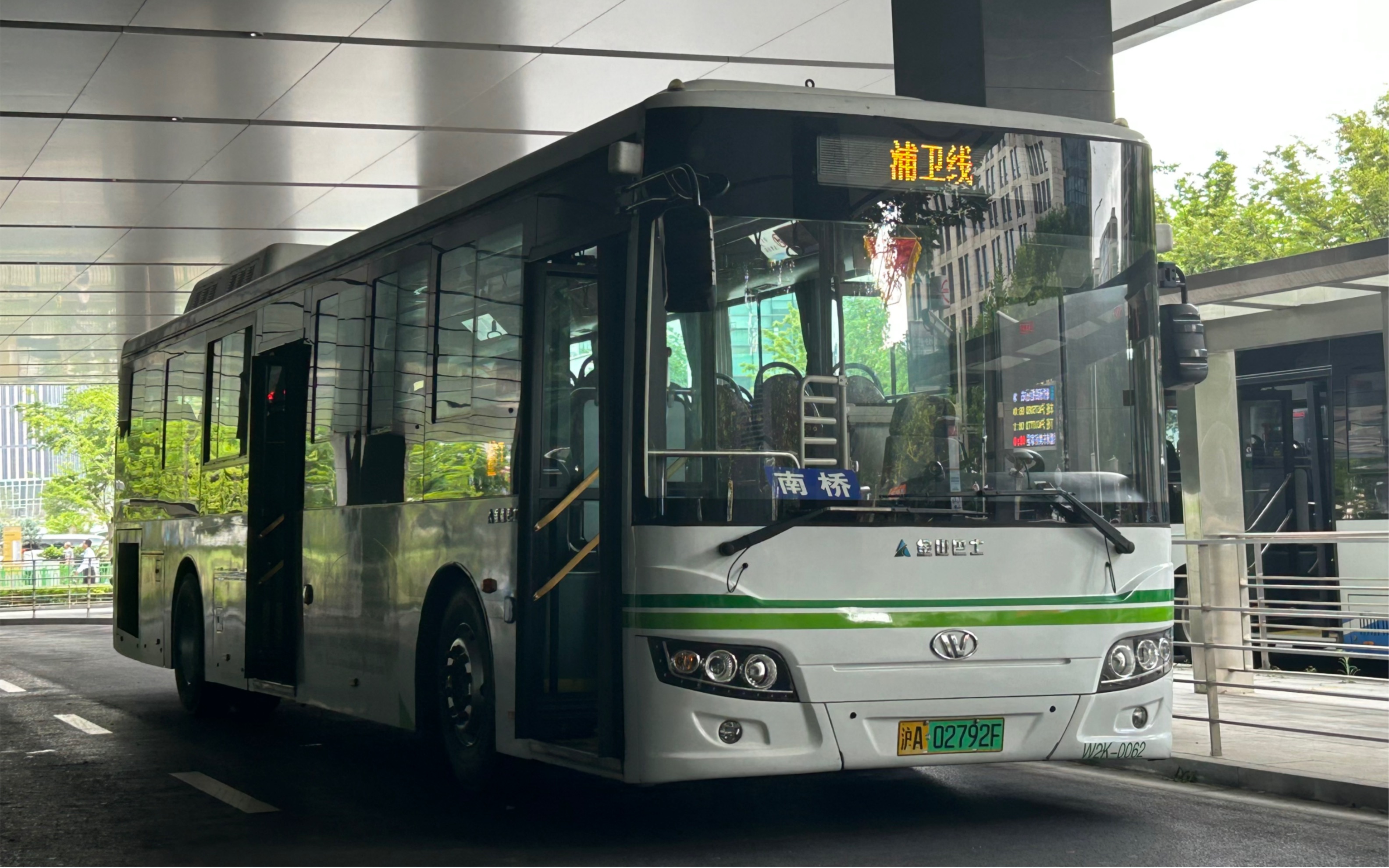 上海公交 金山巴士 浦卫线区间 南桥汽车站方向