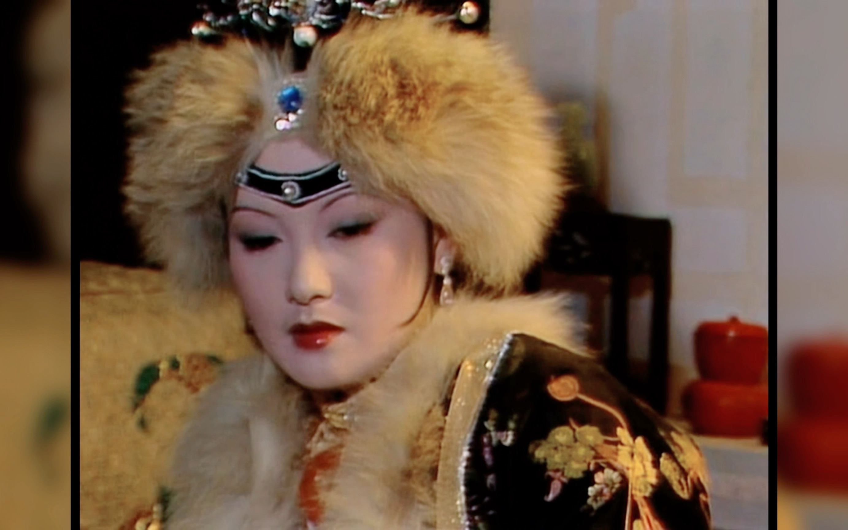 王熙凤 | 颜向 "她如烈火般热烈,像美酒般醉人"