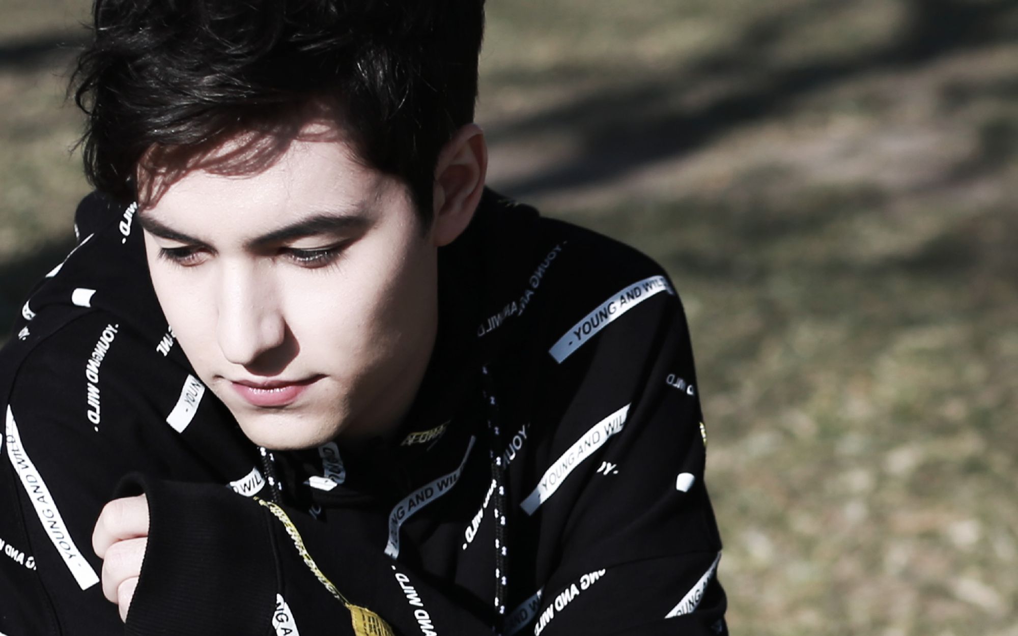 【非正】这是一首简单的小情歌——钟逸伦