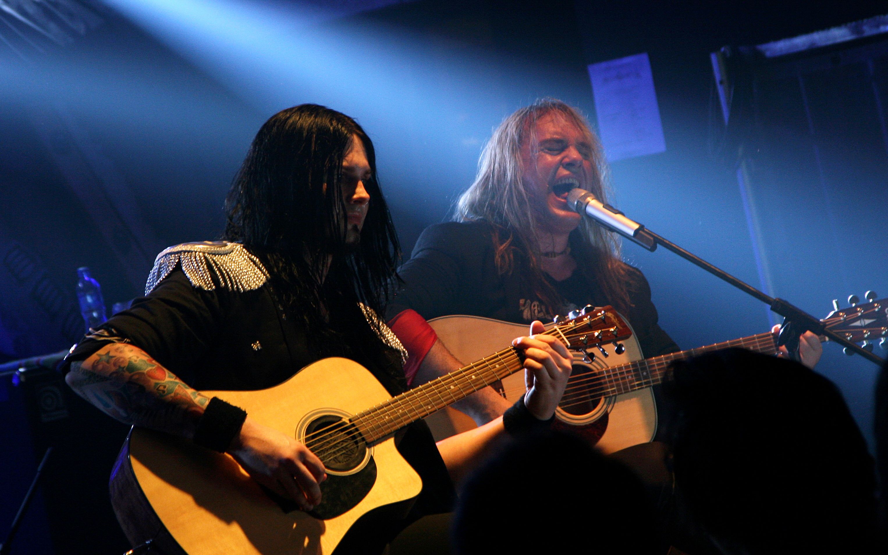 10年前2011 helloween乐队首次北京现场不插电部分,guina木吉他助力!