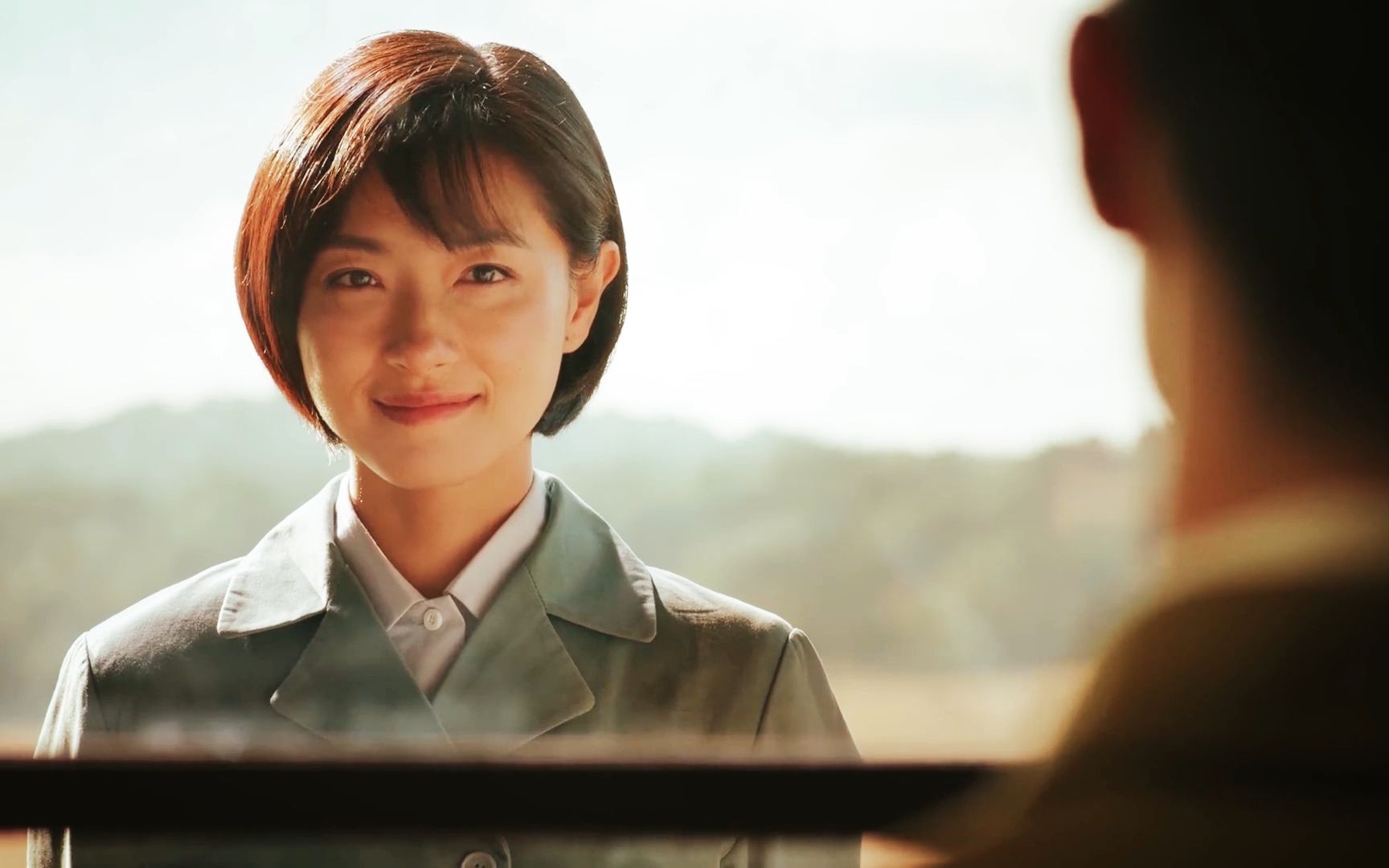 新世界田丹x徐天他们隔窗四目相对的样子像极了那时候的爱情我的父亲