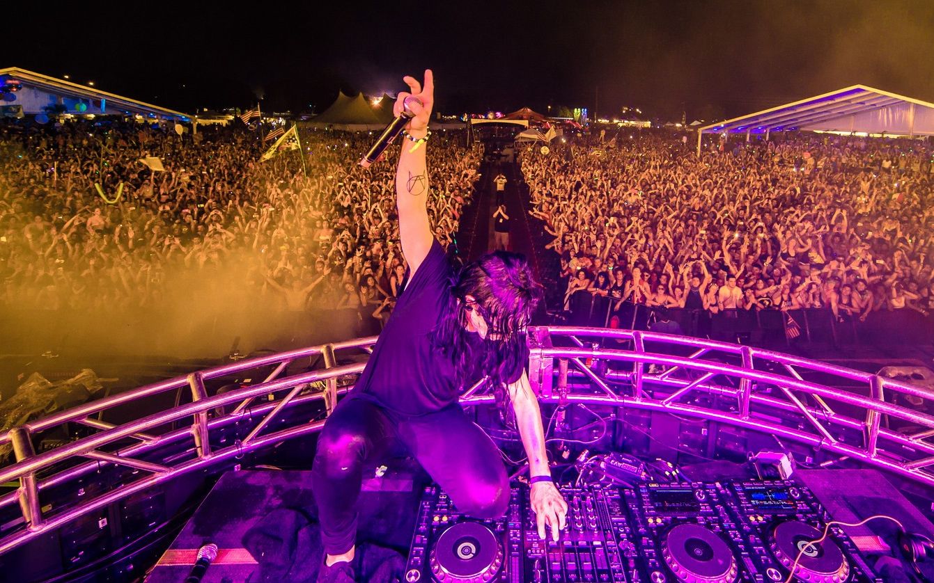 爆炸现场 狠货重发 skrillex -live umf japan 2015