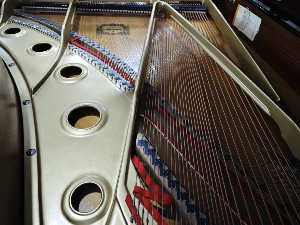 yamaha雅马哈c7a三角钢琴,长223厘米,宽155厘米,高102厘米,重395kg