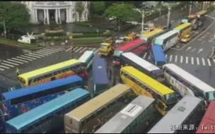 台湾旅游业惨淡 近百辆游览车“包围”蔡英文办公楼