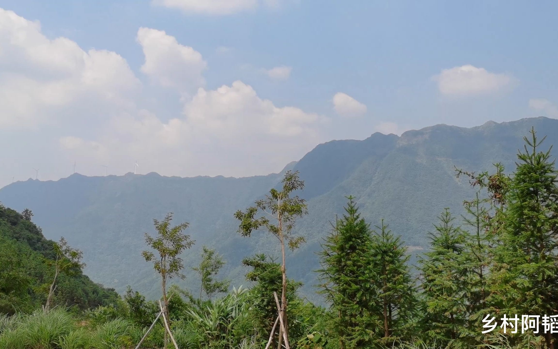 广东信宜与广东罗定交界处的同一座山,罗定叫风车山,信宜这边是怎样称呼的呢?哔哩哔哩bilibili