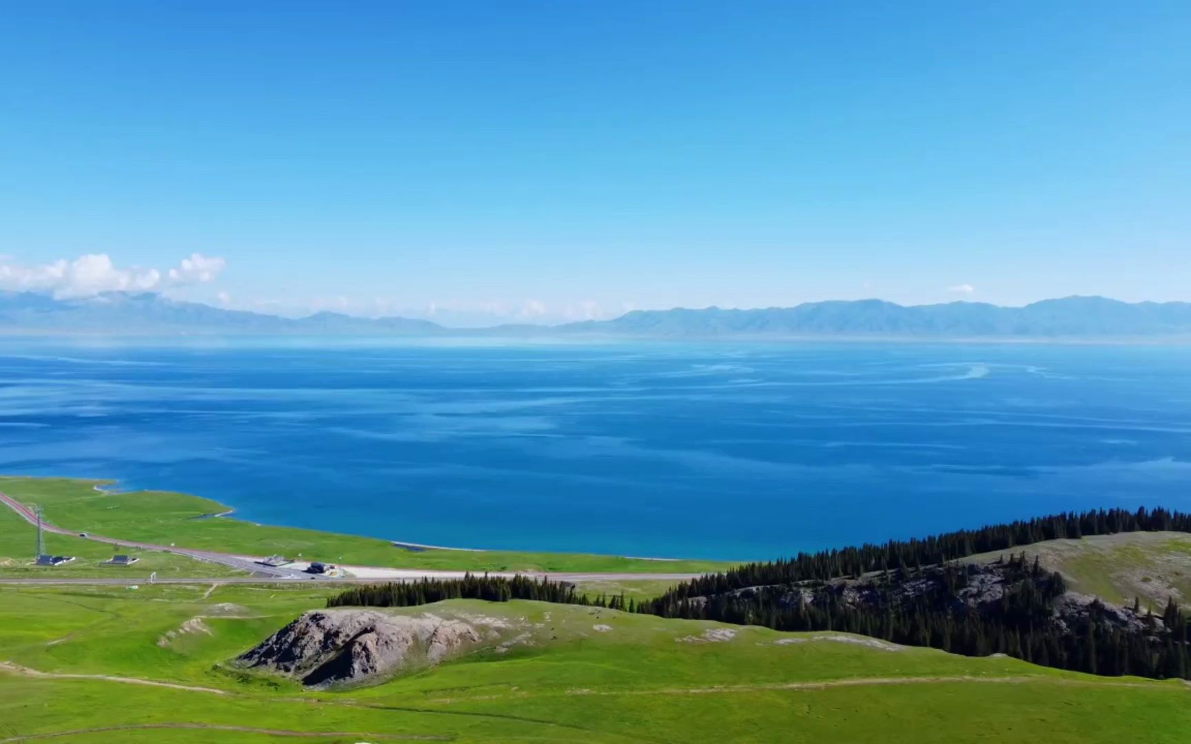 1686907-0731-潮玩-草莓熊盲盒