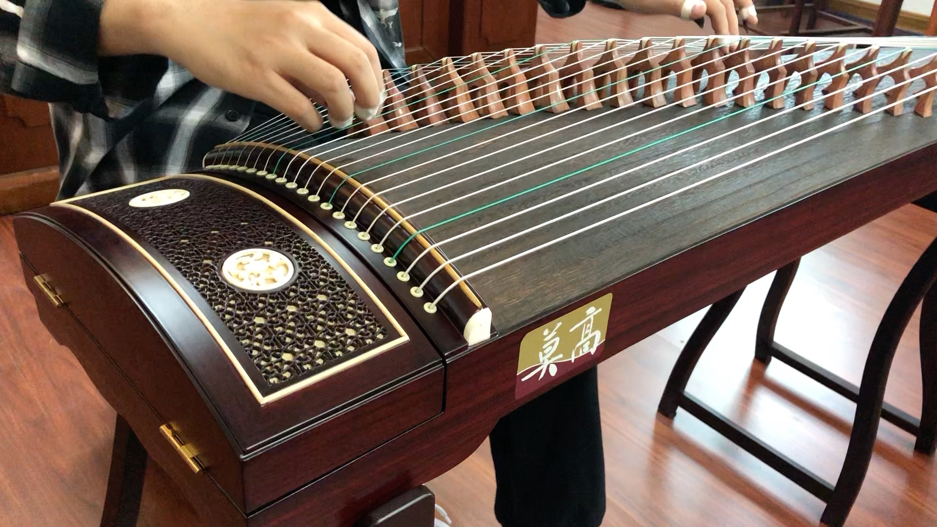 王克寒老师演奏. 今日推荐-莫高古筝之【紫檀窗花】