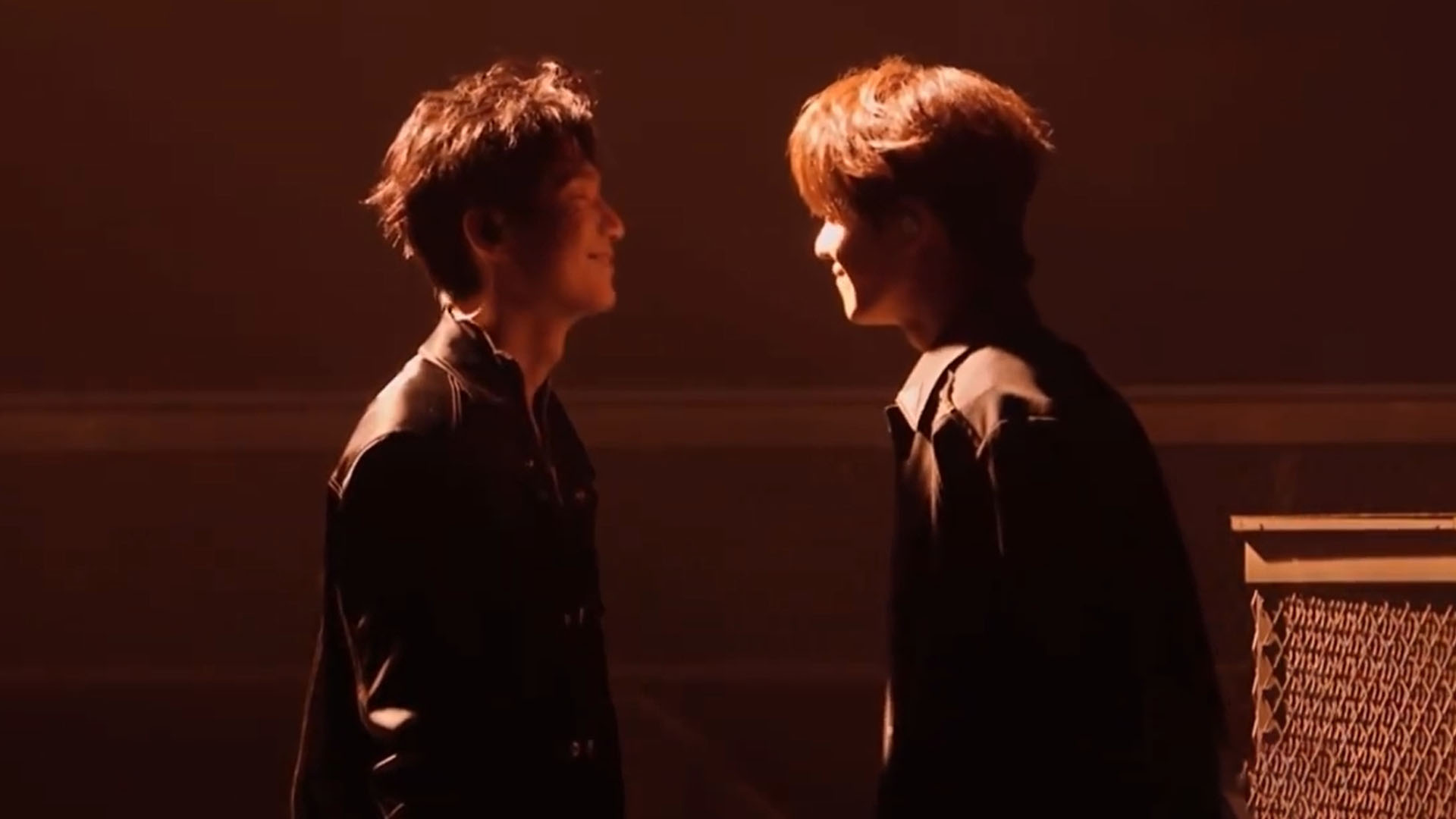 王栎鑫到底有没有亲过陈楚生?主打一个不打自招,回应我不信