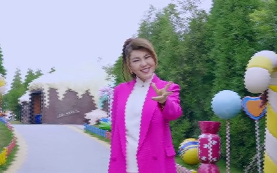 【乌兰图雅】20231023 cctv15佳节又重阳《飞舞》