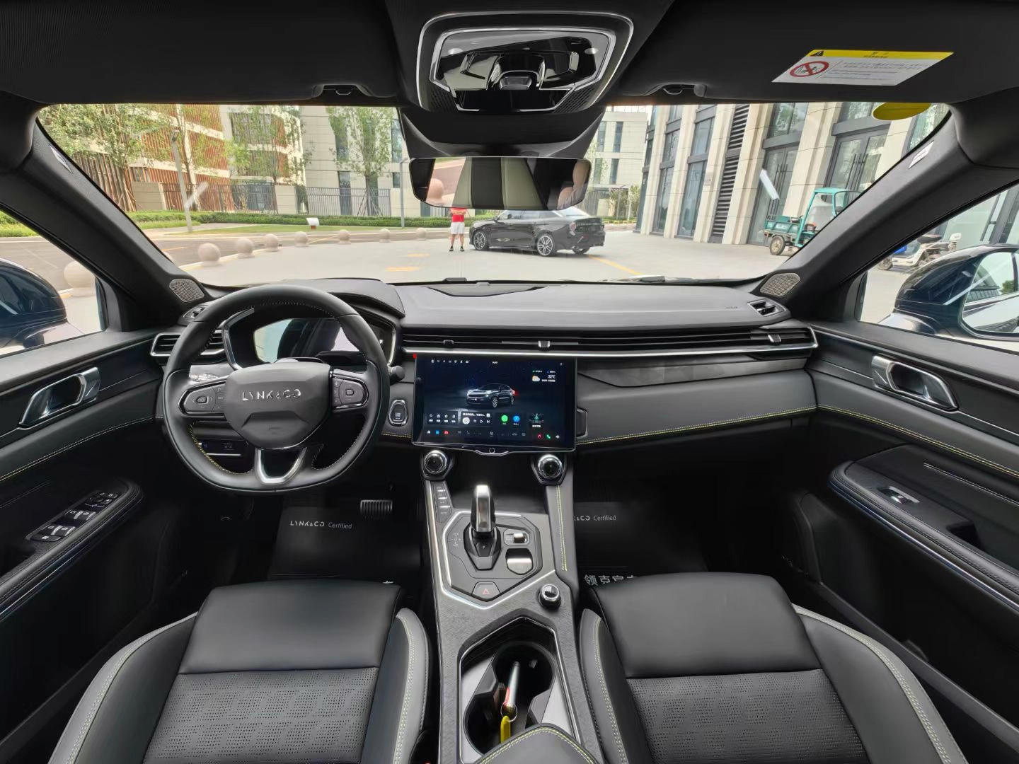 23款领克05耀halo两驱最顶配,23年3月上牌 一手车9300公里,原版原漆