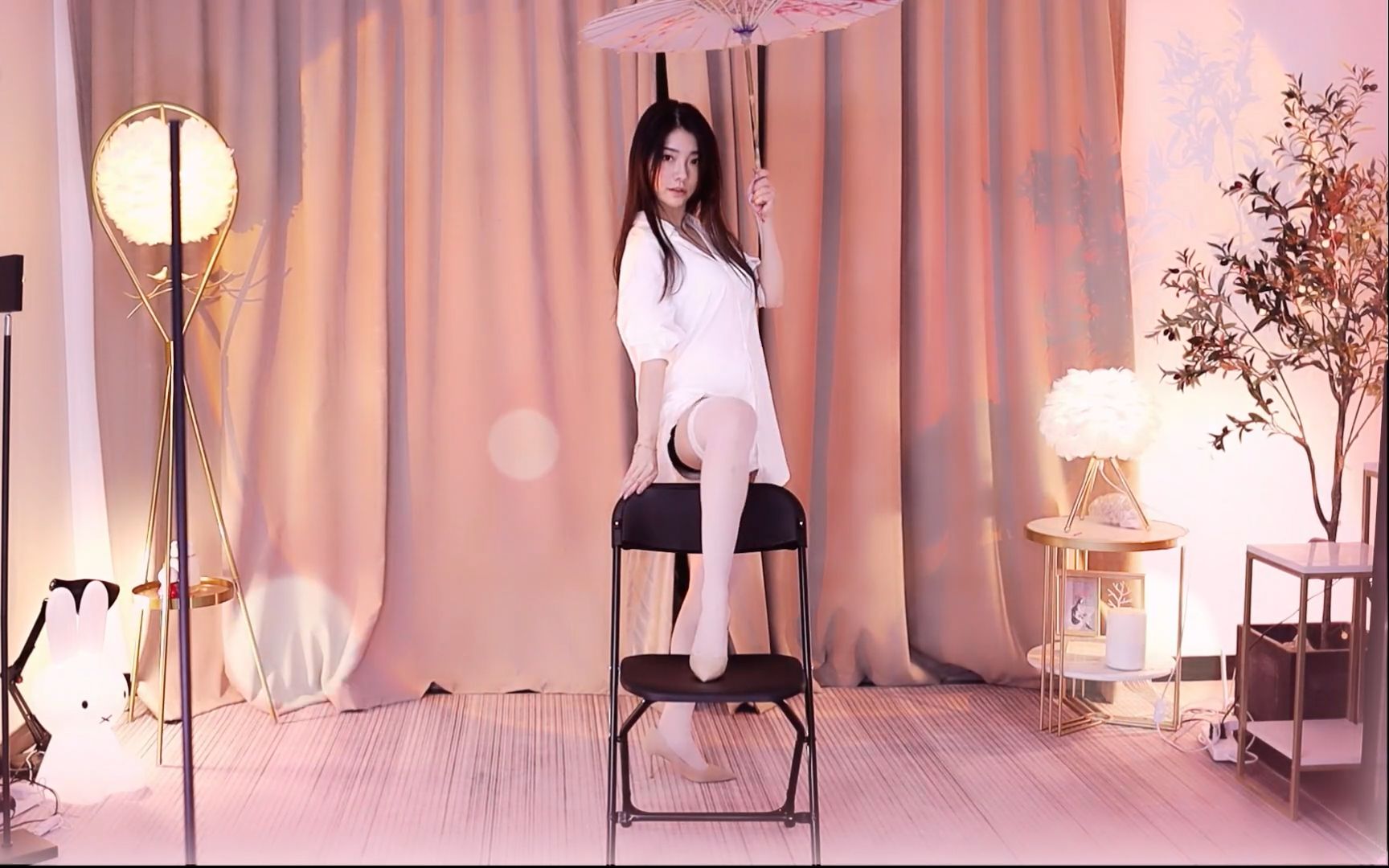 萧璇白丝高跟舞蹈