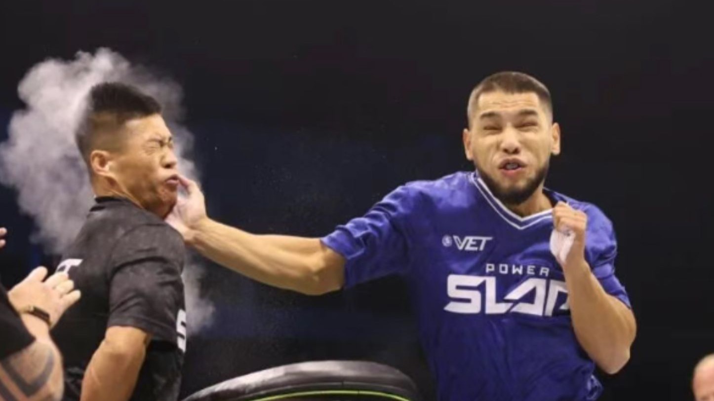 赵鸿刚不错，通背拳挺好，但这世界已经没有神秘的武术了