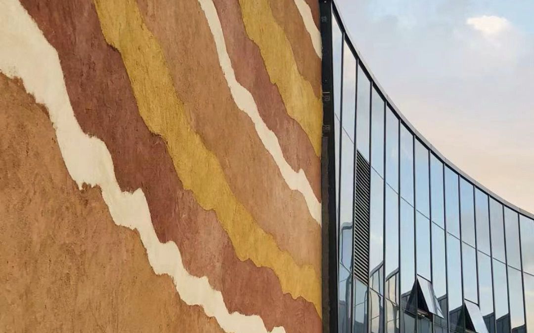 文化底蕴厚重的水墨丹霞,流行了几千的彩色夯土墙,大自然的天斧神工与