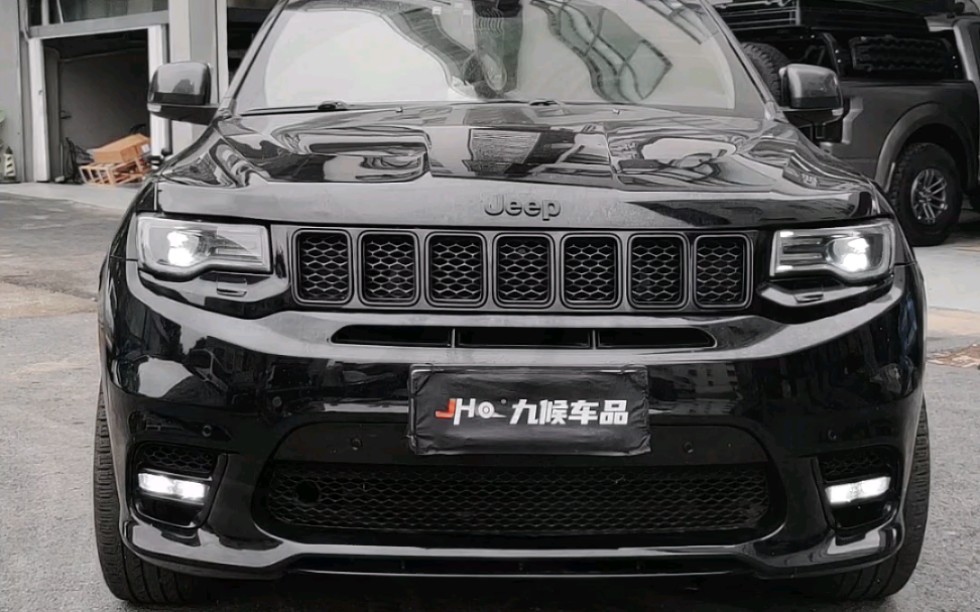 大切诺基srt包围,黑武士真帅!