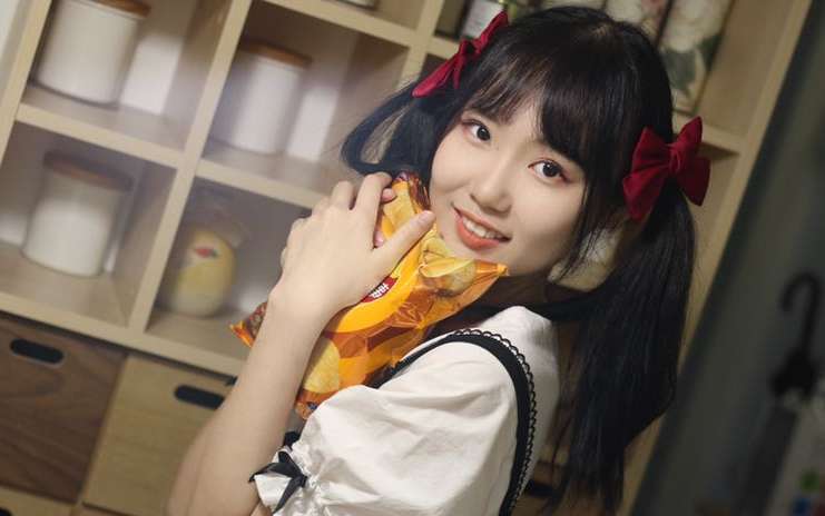 【snh48【王依柳】20211004 口袋48电台直播 突然可以的一个电台