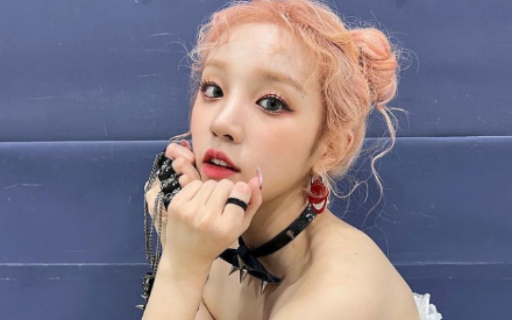 她好辣～宋雨琦20220320最新ins tomboy回归照片～今天的哪吒头好喜欢