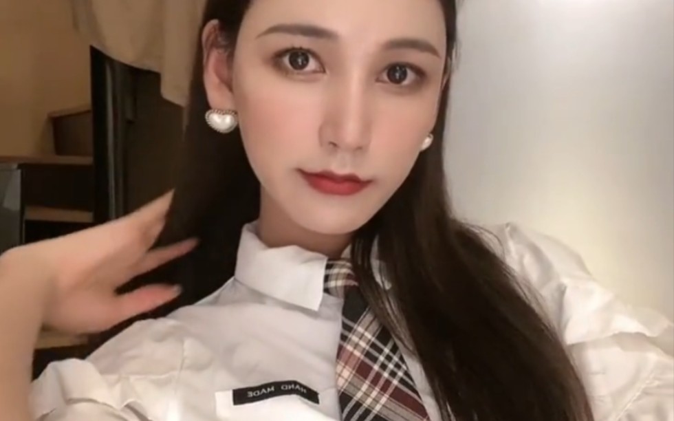 ts李智贤 女装大佬 | 心有所觉 但亦作不解 尽我所能 给你最大温柔.