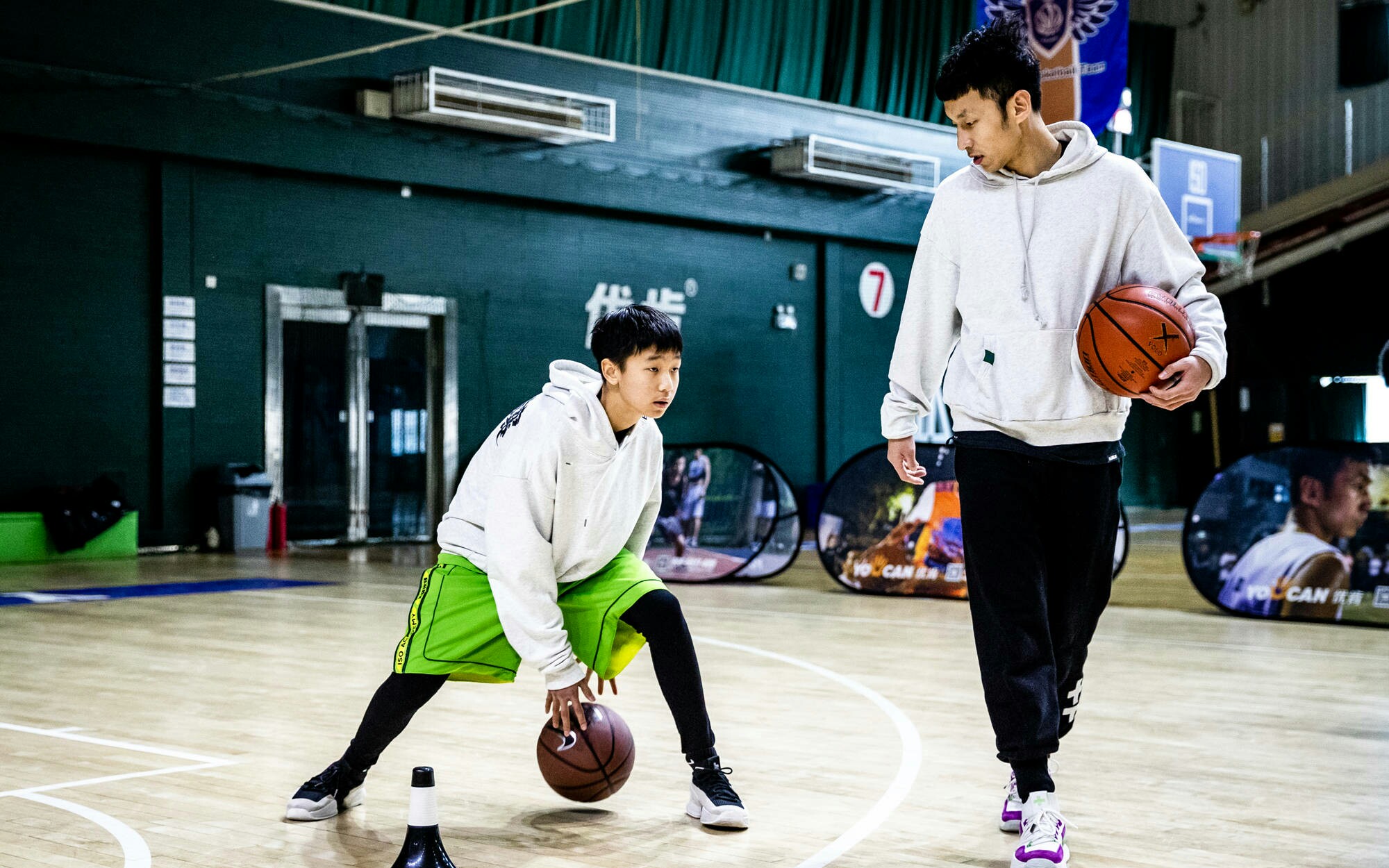 iso赵强篮球面前我们都是平等的所有流过的汗水终会见到收获