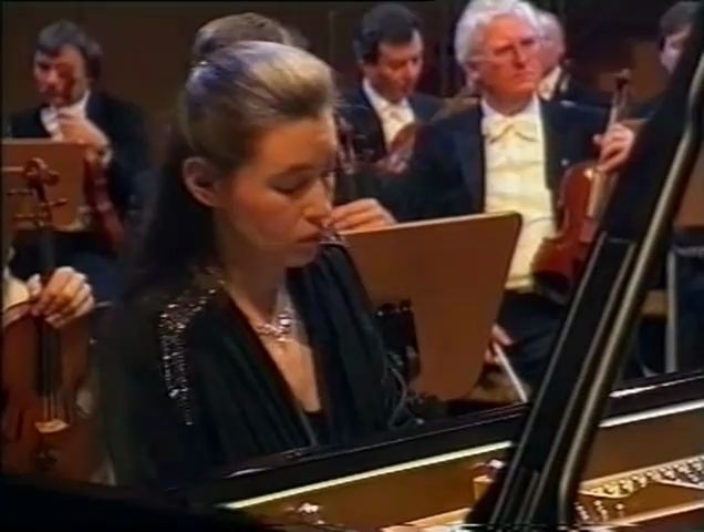 [图]齐伯尔斯坦（俄罗斯） 演奏拉赫玛尼诺夫第二钢琴协奏曲 Lilya Zilberstein Rach 2