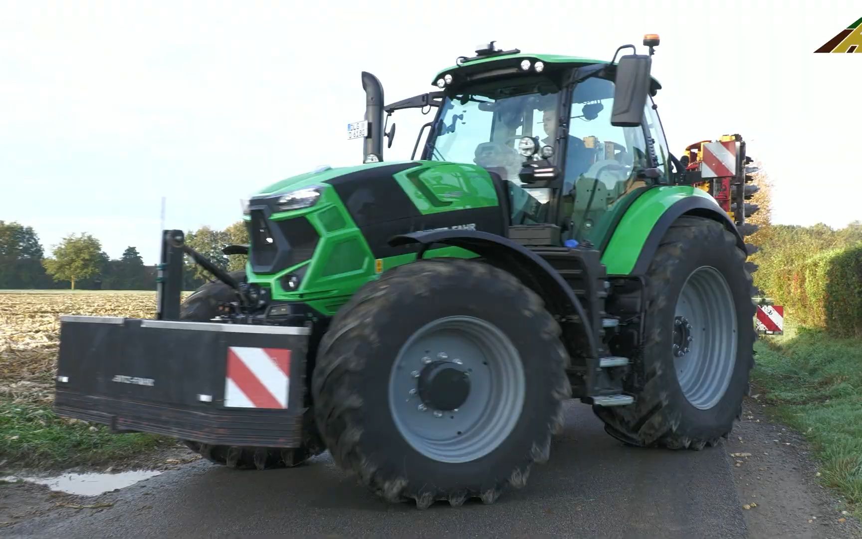 新型拖拉机道依茨-法尔 6180 ttv 6 系列 - agritechnica 2023 - 农业