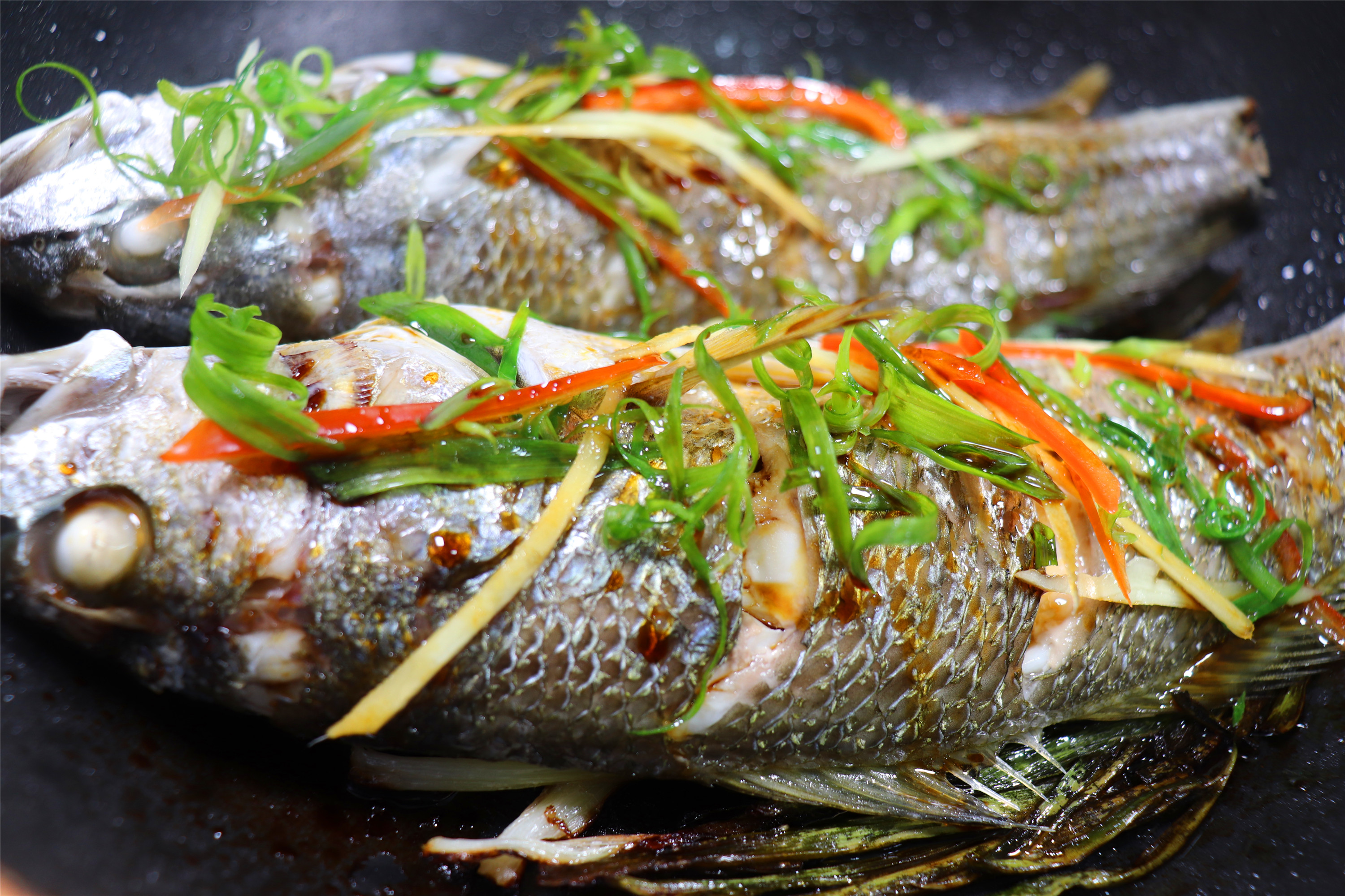 无水蒸鱼太香了做法简单又好吃不腥又不柴看完试一下