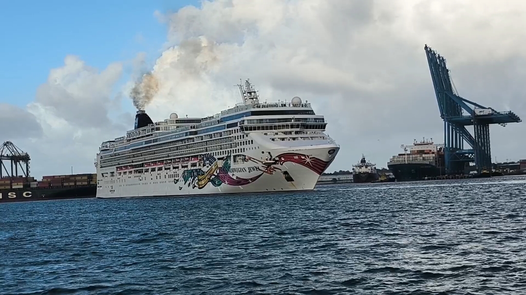 巴拿马科隆城游轮码头