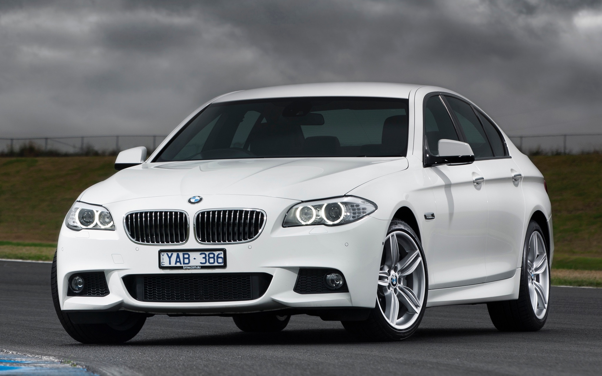 宝马535d旅行版哈曼卡顿音响效果井之头五郎同款