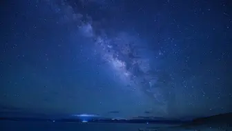 西藏纳木错银河，零下五度三个小时拍摄，换来10多秒钟延时